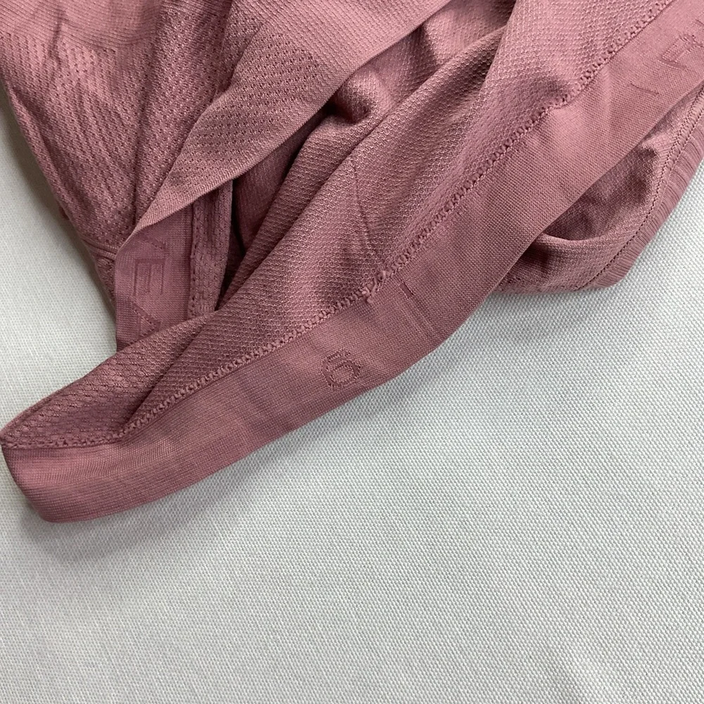 Lululemon Tank Top Women Sz 6 Metal Vent Racer Back Vented Athletic Gym Mauve